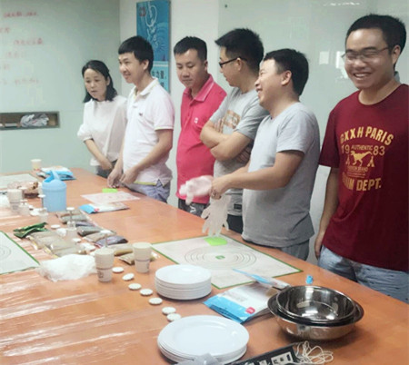 月餅DIY中秋主題活動，我們在一起